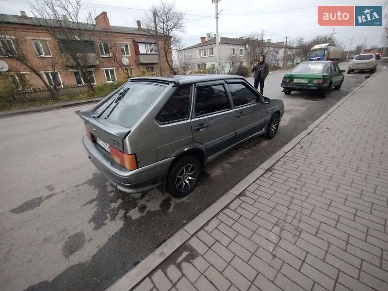 Хэтчбек ВАЗ / Lada 2114 Samara 2005 в Мирополе фото 17 Хэтчбек ВАЗ / Lada 2114 Samara 2005 в Мирополе