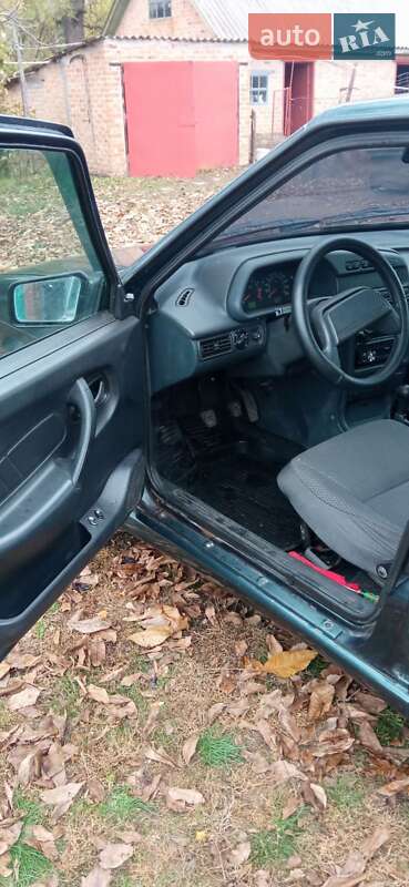 Хэтчбек ВАЗ / Lada 2114 Samara 2013 в Кременчуге фото 5 Хэтчбек ВАЗ / Lada 2114 Samara 2013 в Кременчуге