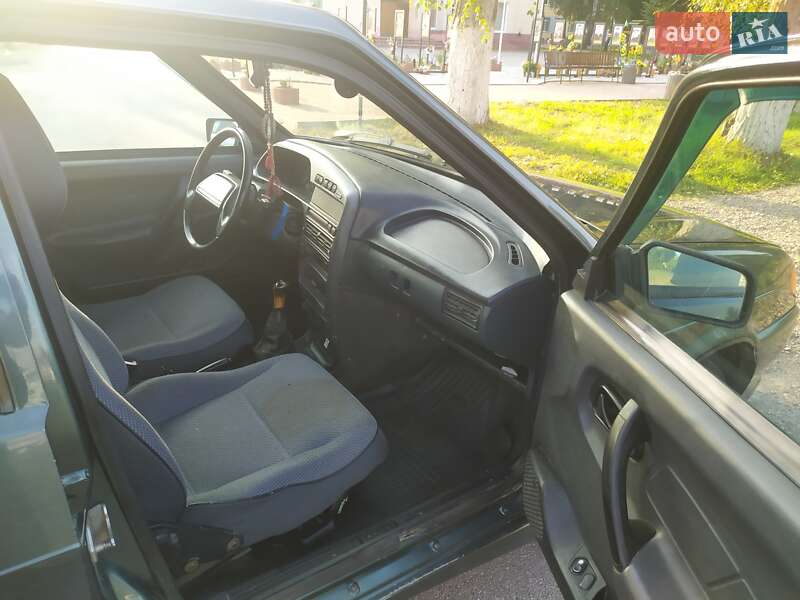 Хэтчбек ВАЗ / Lada 2114 Samara 2008 в Житомире фото 9 Хэтчбек ВАЗ / Lada 2114 Samara 2008 в Житомире