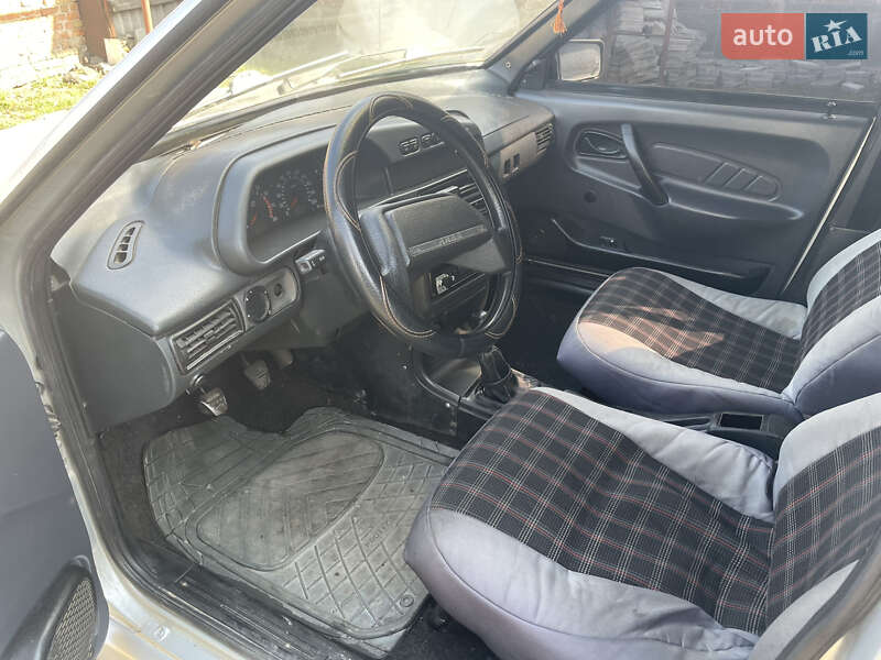 Седан ВАЗ / Lada 2115 Samara 2004 в Запорожье
