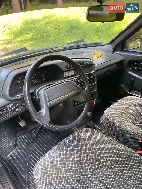 Седан ВАЗ / Lada 2115 Samara 2001 в Тростянце
