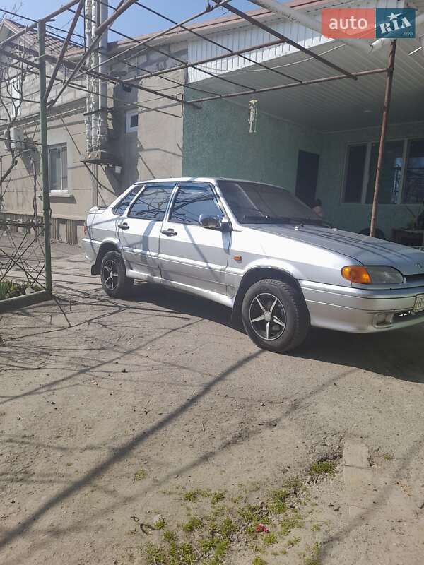 Седан ВАЗ / Lada 2115 Samara 2004 в Измаиле