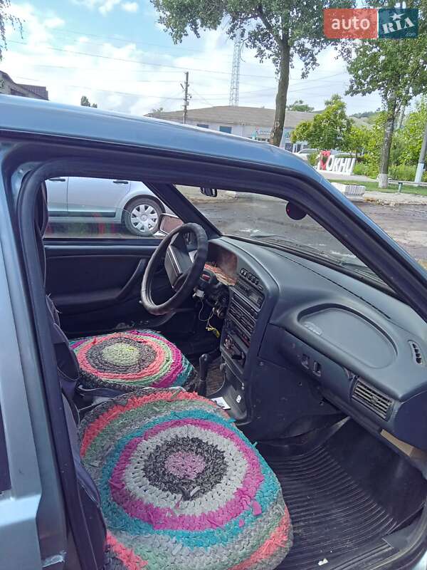 Седан ВАЗ / Lada 2115 Samara 2011 в Окнах фото 5 Седан ВАЗ / Lada 2115 Samara 2011 в Окнах