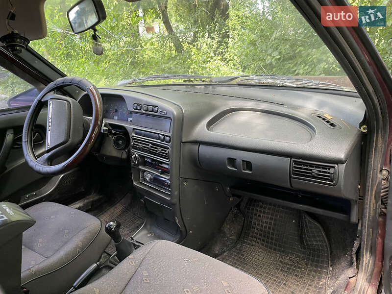 Седан ВАЗ / Lada 2115 Samara 2005 в Белогорье