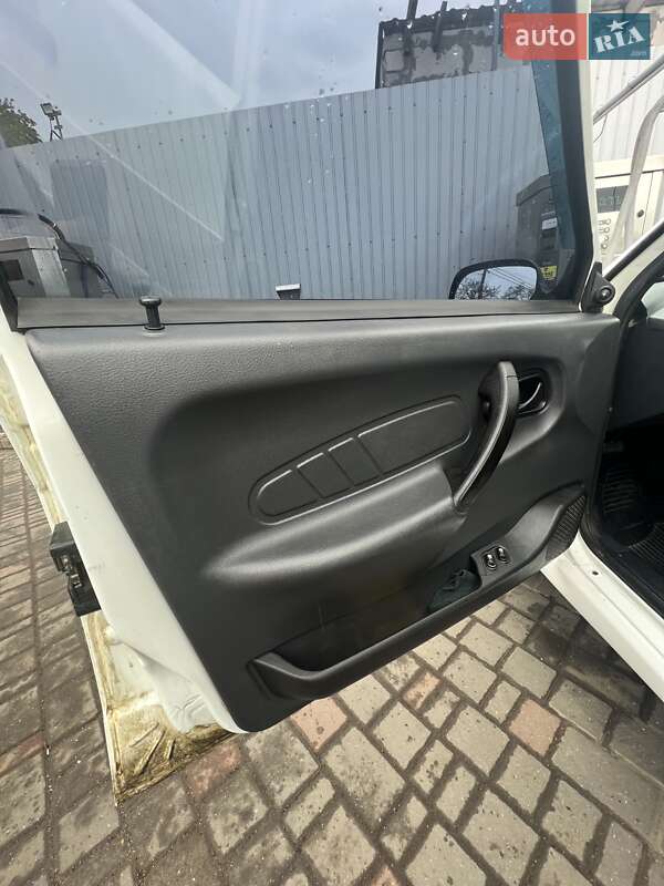 Седан ВАЗ / Lada 2115 Samara 2011 в Николаеве