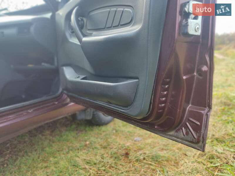 Седан ВАЗ / Lada 2115 Samara 2012 в Чернигове