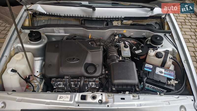 Седан ВАЗ / Lada 2115 Samara 2009 в Рівному