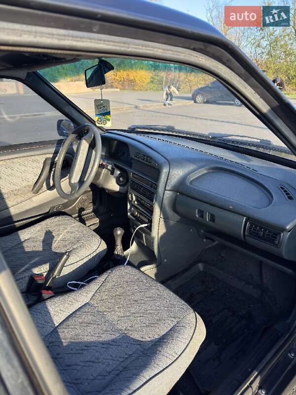 Седан ВАЗ / Lada 2115 Samara 2005 в Кривом Роге