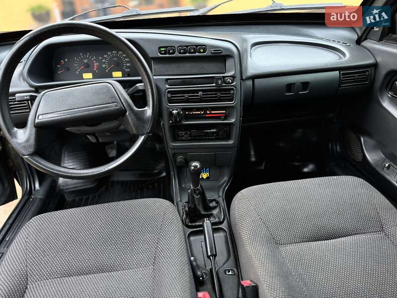 Седан ВАЗ / Lada 2115 Samara 2010 в Чернівцях