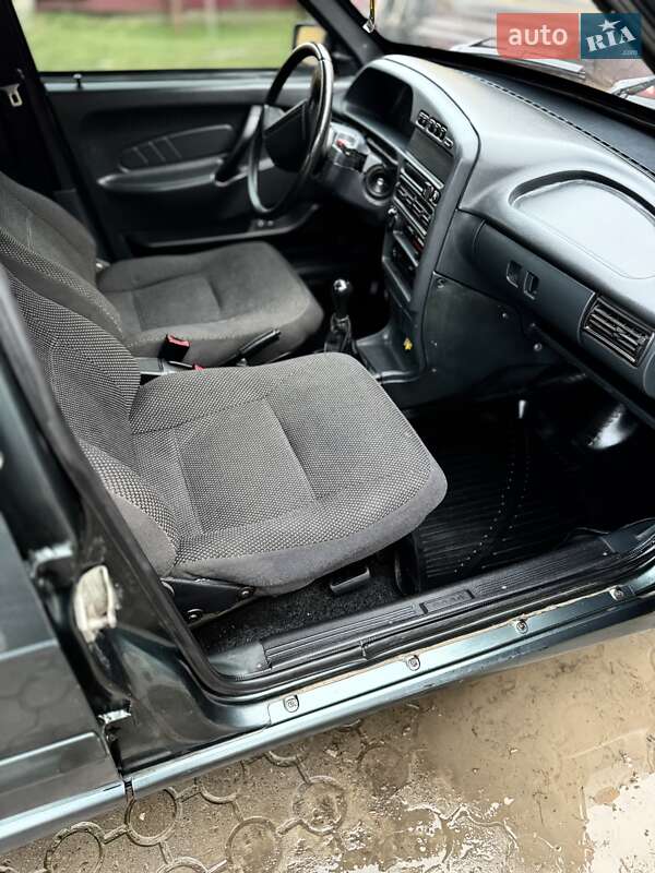 Седан ВАЗ / Lada 2115 Samara 2010 в Чернівцях