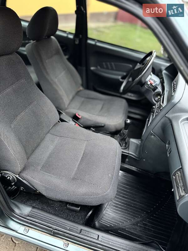 Седан ВАЗ / Lada 2115 Samara 2010 в Чернівцях