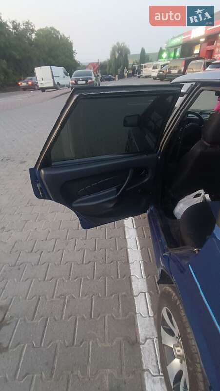 Седан ВАЗ / Lada 2115 Samara 2003 в Редковцах