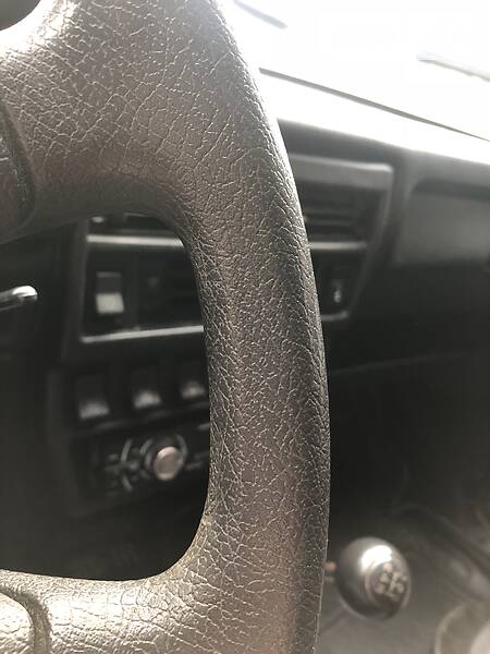 Позашляховик / Кросовер ВАЗ / Lada 2121 Нива 2008 в Сваляві