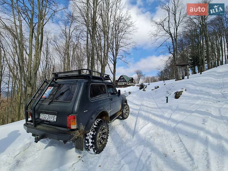 Внедорожник / Кроссовер ВАЗ / Lada 2121 Нива 1980 в Великом Березном