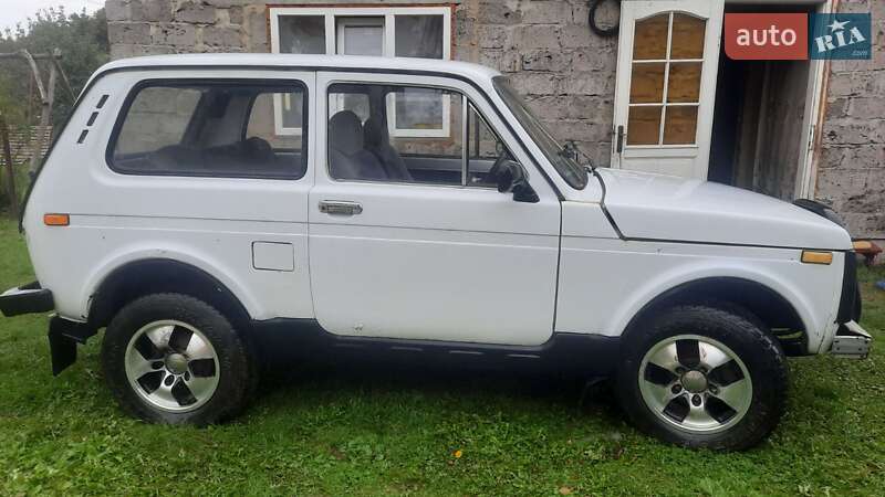 Універсал ВАЗ / Lada 2121 Нива 1993 в Львові