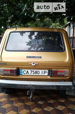 Внедорожник / Кроссовер ВАЗ / Lada 2121 Нива 1983 в Шполе