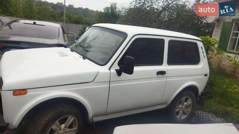 Внедорожник / Кроссовер ВАЗ / Lada 2121 Нива 1992 в Полтаве