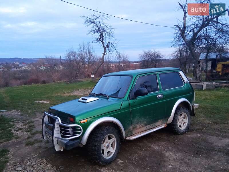 Позашляховик / Кросовер ВАЗ / Lada 2121 Нива 2001 в Старому Самборі