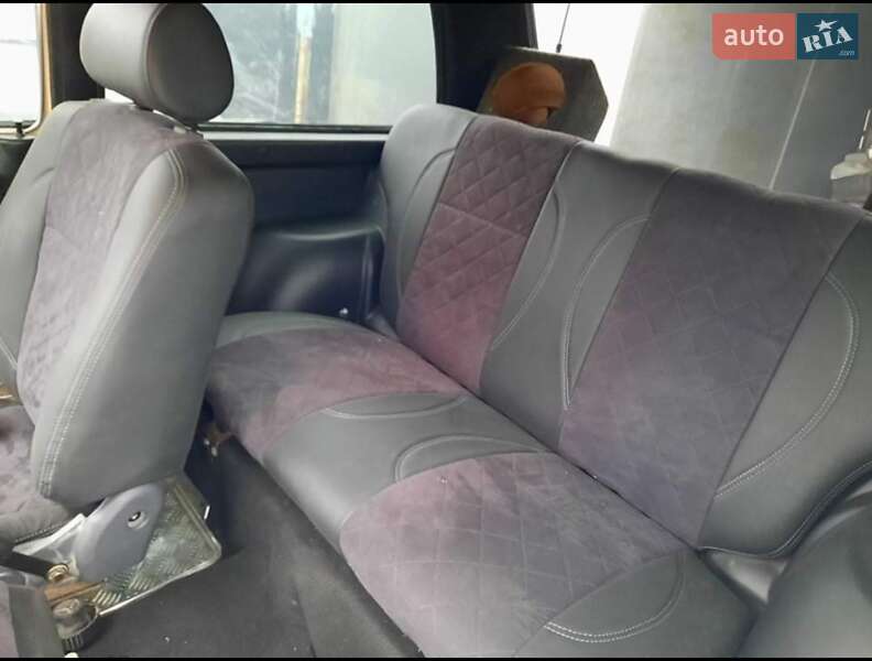 Внедорожник / Кроссовер ВАЗ / Lada 2121 Нива 1992 в Покровском