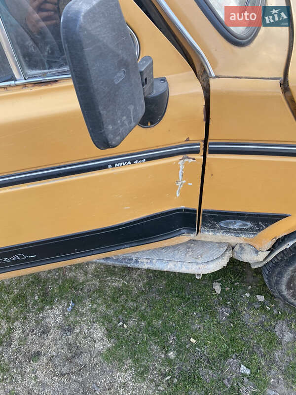 Позашляховик / Кросовер ВАЗ / Lada 2121 Нива 1982 в Новій Ушиці