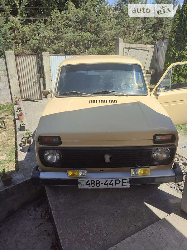 Седан ВАЗ / Lada 2121 Нива 1979 в Виноградові