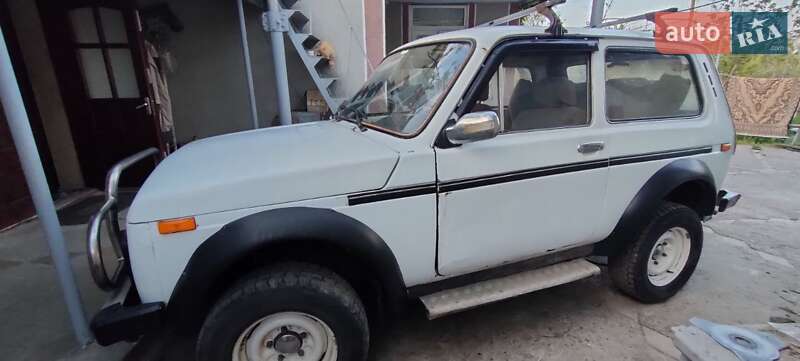 Позашляховик / Кросовер ВАЗ / Lada 2121 Нива 1990 в Арцизові