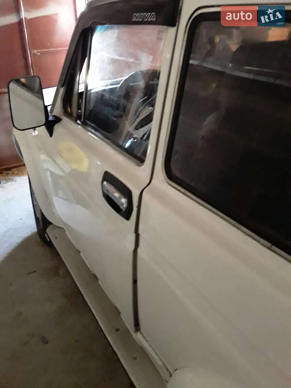 Позашляховик / Кросовер ВАЗ / Lada 2121 Нива 1991 в Тернополі