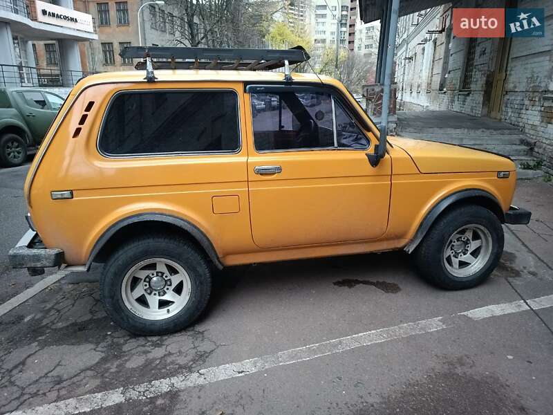 Позашляховик / Кросовер ВАЗ / Lada 2121 Нива 1982 в Києві