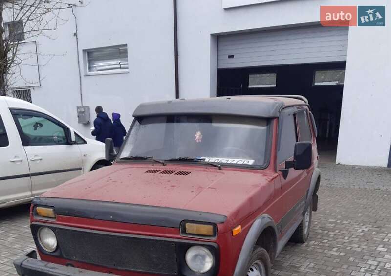 Позашляховик / Кросовер ВАЗ / Lada 2121 Нива 1990 в Херсоні
