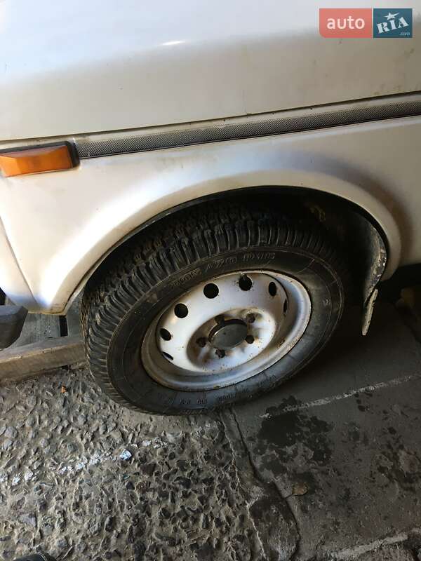 Позашляховик / Кросовер ВАЗ / Lada 2121 Нива 1992 в Славському