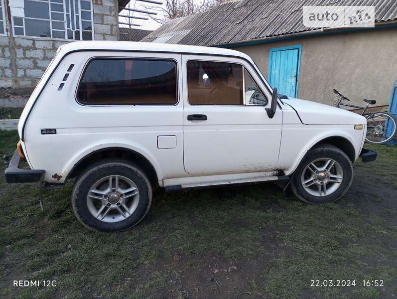 Внедорожник / Кроссовер ВАЗ / Lada 2121 Нива 1987 в Кельменцах