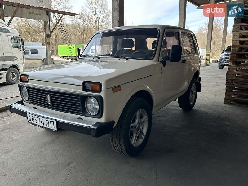 Внедорожник / Кроссовер ВАЗ / Lada 2121 Нива 1983 в Запорожье