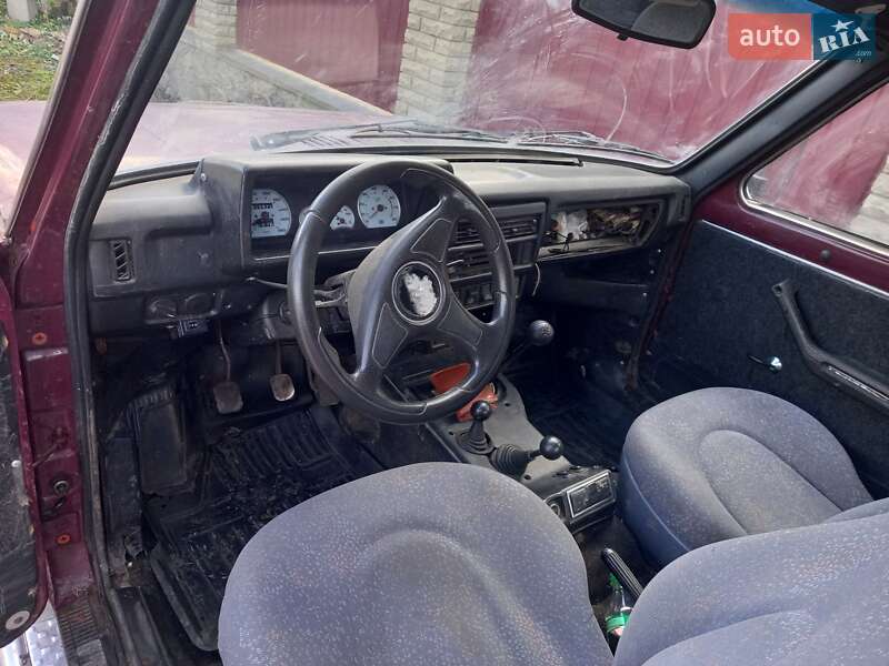 Внедорожник / Кроссовер ВАЗ / Lada 2121 Нива 1984 в Лохвице