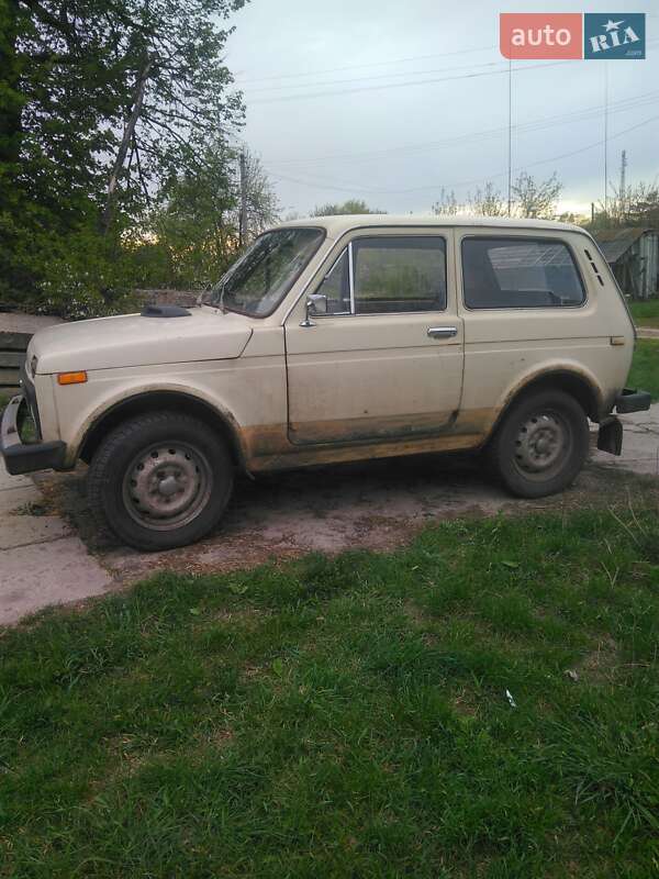 Внедорожник / Кроссовер ВАЗ / Lada 2121 Нива 1981 в Бахмаче