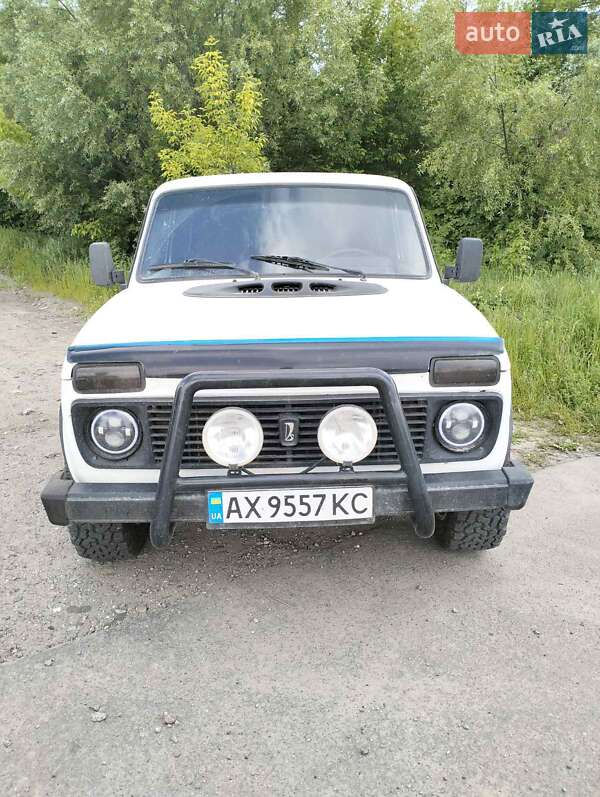 Внедорожник / Кроссовер ВАЗ / Lada 2121 Нива 1995 в Харькове