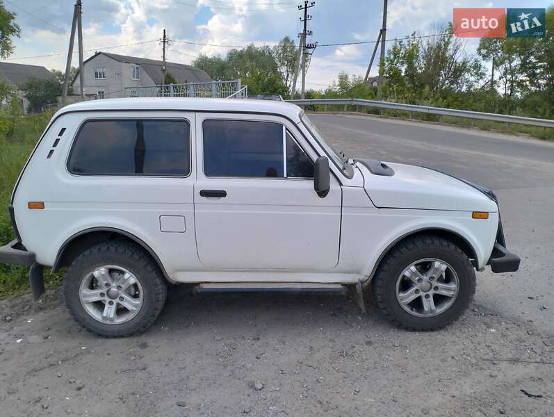 Внедорожник / Кроссовер ВАЗ / Lada 2121 Нива 1995 в Харькове
