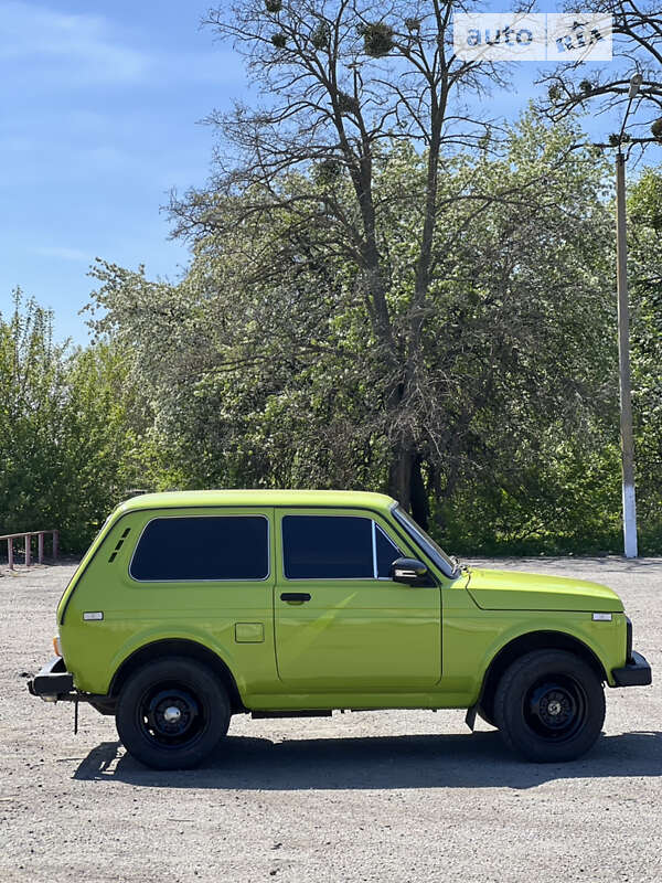 Внедорожник / Кроссовер ВАЗ / Lada 2121 Нива 1984 в Березане