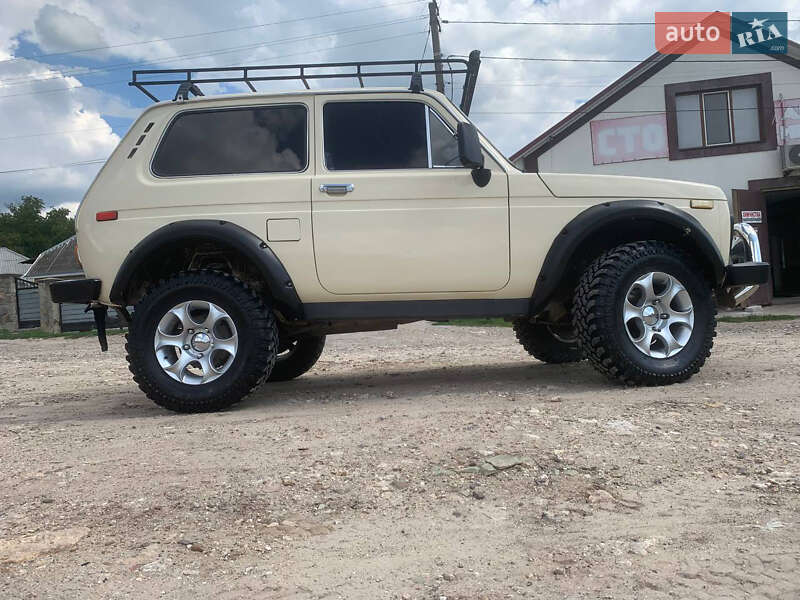 Внедорожник / Кроссовер ВАЗ / Lada 2121 Нива 1988 в Могилев-Подольске фото 3 Внедорожник / Кроссовер ВАЗ / Lada 2121 Нива 1988 в Могилев-Подольске