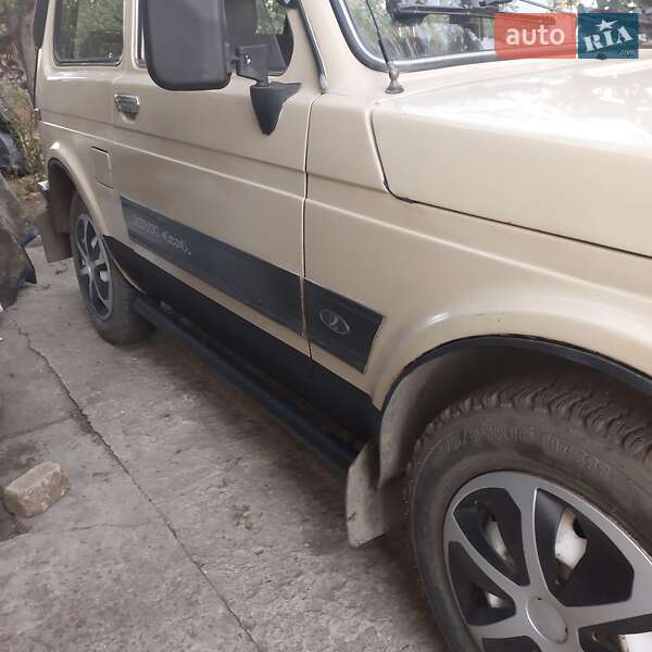 Позашляховик / Кросовер ВАЗ / Lada 2121 Нива 1989 в Рогані