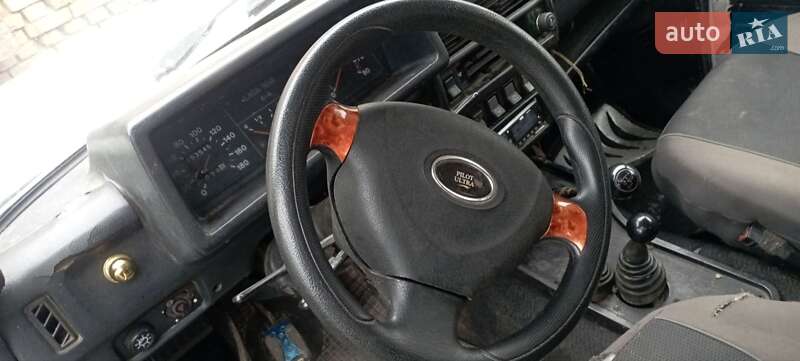 Позашляховик / Кросовер ВАЗ / Lada 2121 Нива 1988 в Золочеві