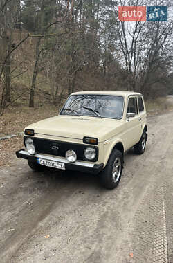 Позашляховик / Кросовер ВАЗ / Lada 2121 Нива 1985 в Чигирину