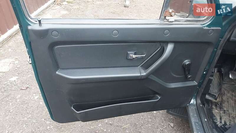 Позашляховик / Кросовер ВАЗ / Lada 2121 Нива 1992 в Смілі