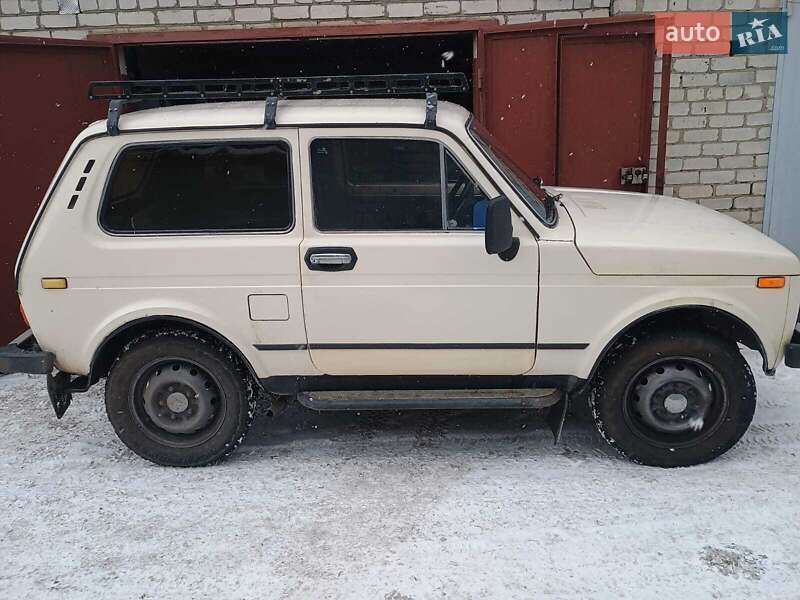 Позашляховик / Кросовер ВАЗ / Lada 2121 Нива 1990 в Києві