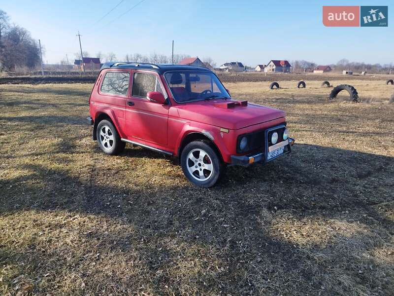 Позашляховик / Кросовер ВАЗ / Lada 2121 Нива 1982 в Тернополі