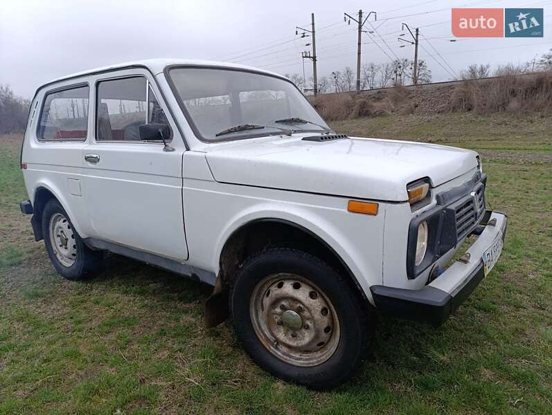 Позашляховик / Кросовер ВАЗ / Lada 2121 Нива 1981 в Смілі