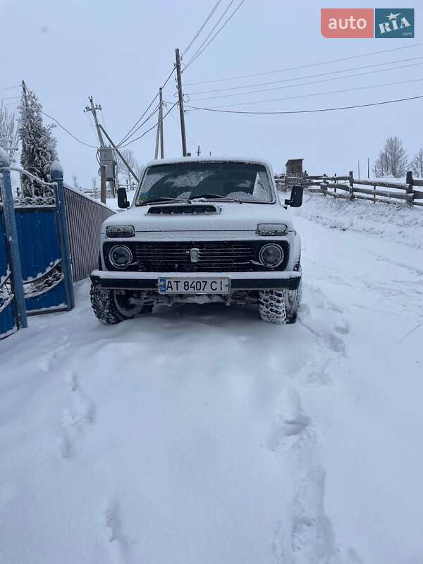Позашляховик / Кросовер ВАЗ / Lada 2121 Нива 1984 в Вижниці