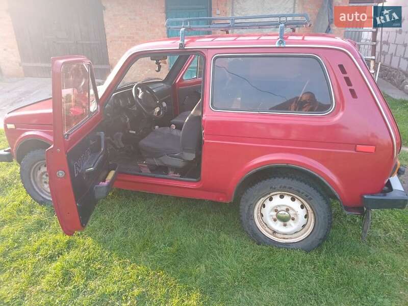 Позашляховик / Кросовер ВАЗ / Lada 2121 Нива 1990 в Лубнах