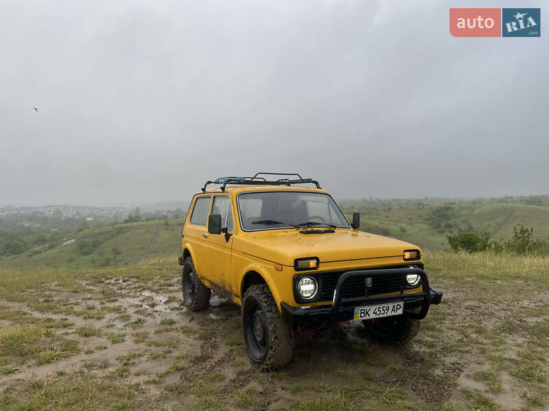 Внедорожник / Кроссовер ВАЗ / Lada 2121 Нива 1984 в Ровно