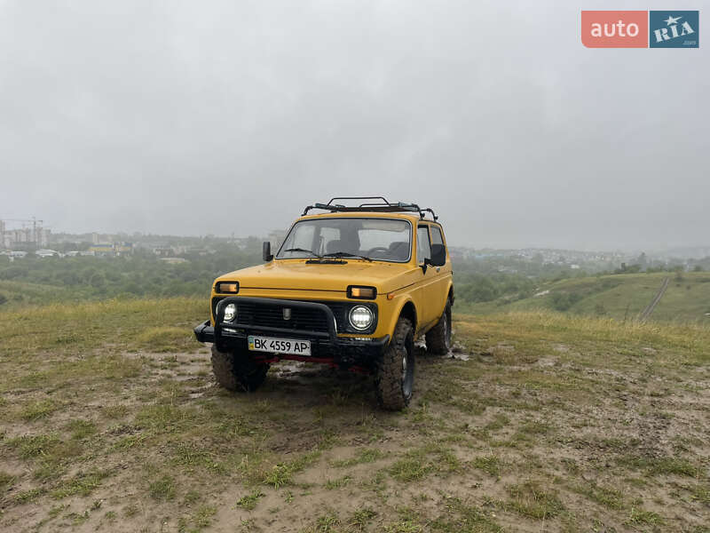 Внедорожник / Кроссовер ВАЗ / Lada 2121 Нива 1984 в Ровно