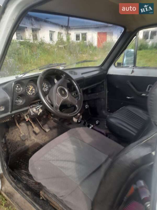 Позашляховик / Кросовер ВАЗ / Lada 2121 Нива 1992 в Шостці